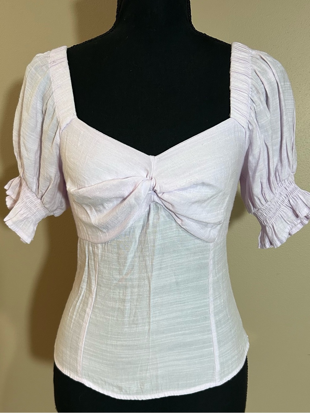Nine West Women's Lilac Colored Puff Sleeve Top in Small